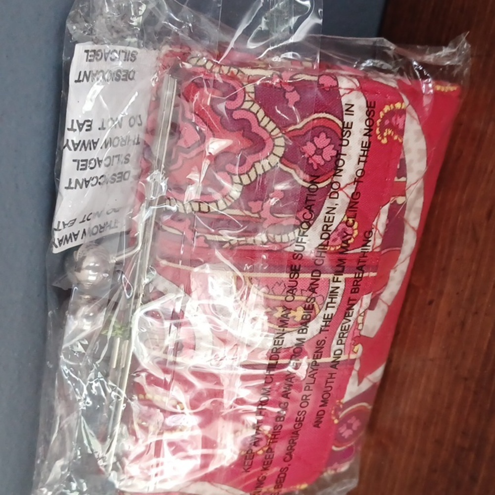 Vera Bradley wallet - Picture 9 of 11